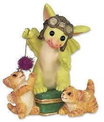 PD013886 - Fantastic Flying Fluff Balls