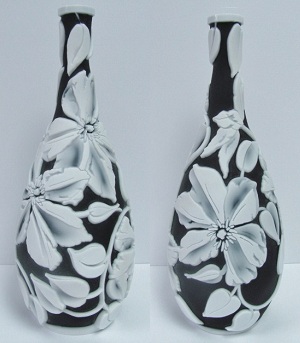 02468CJB - "Entwined" Black & White Kelsey/Bomkamp 'Cameo' Vase (click on picture for full description)