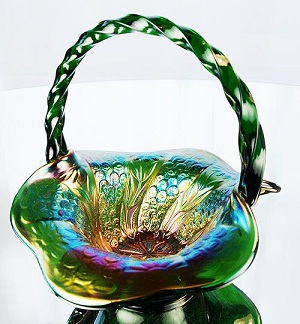047119E - 8'' Peacock Basket in Emerald Green Carnival