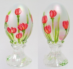 05146FZGE-1 -"French Opalescent" Art Glass 'Egg on stand' (click on picture for full details)