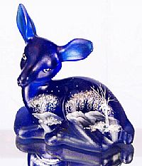 05160IB - 3-1/2'' Fawn figurine "Moonlight Wonder" on Cobalt