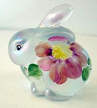 05162ZA - 3-1/4'' Bunny Figurine in French Opalescent Iridized Satin<b><br>Stacy Williams Design