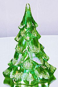 05563NT - 7'' Tree in Jolly Green <b>( New Color)</b> with glitter