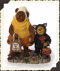 2284081E - Candy B. Corn with Scaredy Bear... Trick or Treat<b> 1st EDITION