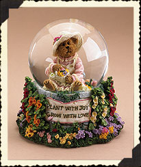 270612 - Elizabeth Bearsley - Water Globe