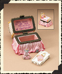 392164-1E - The Royal Bed with Princess Pipsqueak McNibble