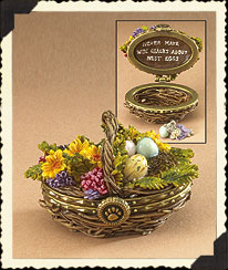 392171 - Suzie's Spring Basket w/Snoozie McNibble