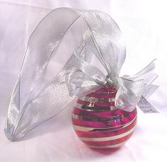 GE016Orn - Round Ornament, Red with Platinum Twist