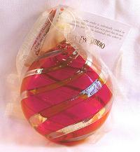 GE026Orn - Round Designer Ornament, Red with Platinum Twist