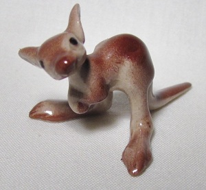 HR280 - Kangaroo Family- "VINTAGE", Retired 'Baby Joey' (click on picture for full description)