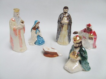 HR3000 - Nativity Set (Baby Jesus, Mary, Joseph & 3 Wise Men)