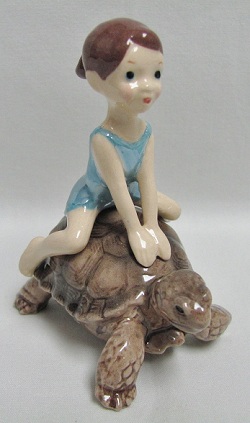 HR4026 - Little Girl on Tortoise