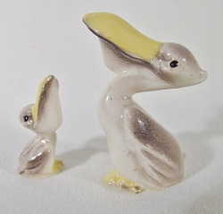 HR68-1 & 102 - <b>VINTAGE, RETIRED</B> 'Mama & Baby Pelican' (yellow beaks and feet) (CLICK ON PICTURE FOR FULL DETAILS)