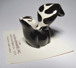 HR95-1 - Mama Skunk - Maxine Renaker Style, on card, cir 1986