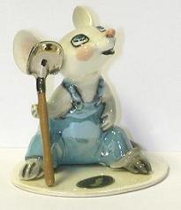 HR03368-<B>RETIRED</B> Baby Country Mouse (click on picture for full description)