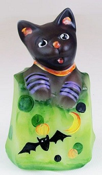 05054WG 'Cat in Bag' figurine, Satin "Milk Glass" Art Glass "Sooty"<br>(Click on picture for full details)