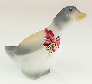 5358M6 - 3-1/2\'\' Goose figurine in Opal Satin<br> <b>Kim Barley design