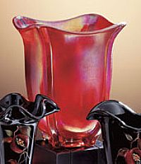 08155RL - 
7 1/2\'\' Red Stretch Square Vase