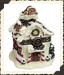392123-2E Kringle\'s Sweet Retreat<BR> with S.C. McNibble (tiny Mouse) Treasure Box<br> (click on picture-FULL DETAILS)
