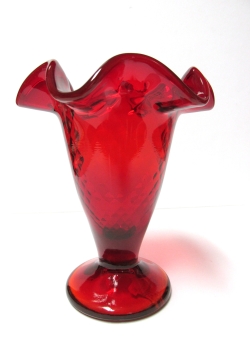 05688RU - 5-3/4\'\' Ruby Vase