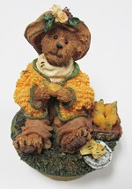 651266 Gretchen...Beary Best Pears - Small Candle Topper<br>(Click on picture for full details)
