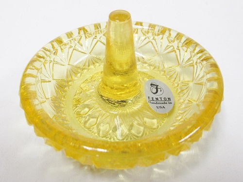 09144Y8 "Buttercup" Art Glass 'Ringtree/jewelry holder' (click on picture for full description)