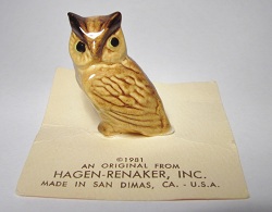 HR155-1 - Owl Mama (Small) w/Green eyes, on card, cir.1981