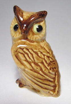 HR155-2 - Mama Horned Owl- (small version)