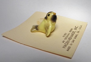 HR287 - <b>VINTAGE, RETIRED </B>Baby Chickadee on card - yellow (click on picture for full details)