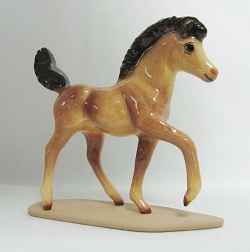 HR3360-<b>RETIRED</B> 'Pony Foal' on base (click on picture for full description)