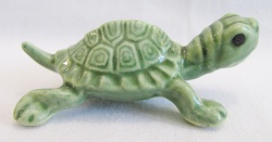 HR00419-1<b> VINTAGE</B><br>Hagen-Renaker Miniature "Mama Turtle"<BR> (click on picture for full description)<br>