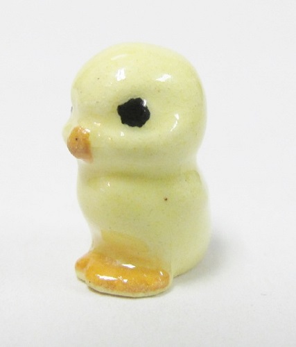 HR447-1 Teeny "Big Head" Chick, Orange Feet<br> Circa-1986<br>(Click on picture for full details)