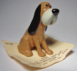 HR854-1 -<b>VINTAGE</B> Bloodhound (stylized) on card, circa 1981 (click picture for full description)